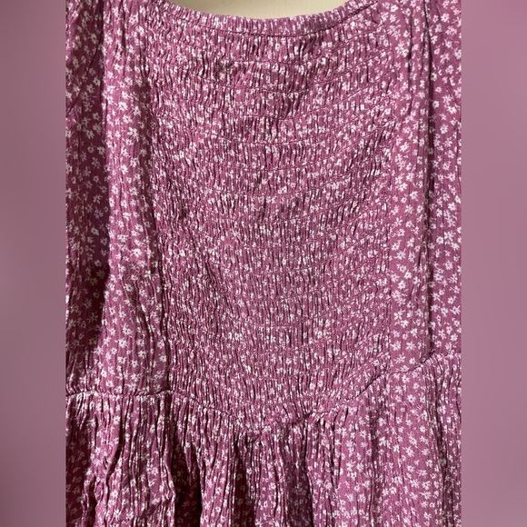 Chic Maroon Floral Mini Dress with Puff Sleeves - Picture 7 of 7